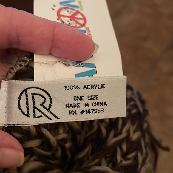 Knitted Wrap - Picture 4 of 5